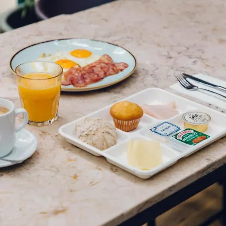 The Independente & Terrace Couette-café