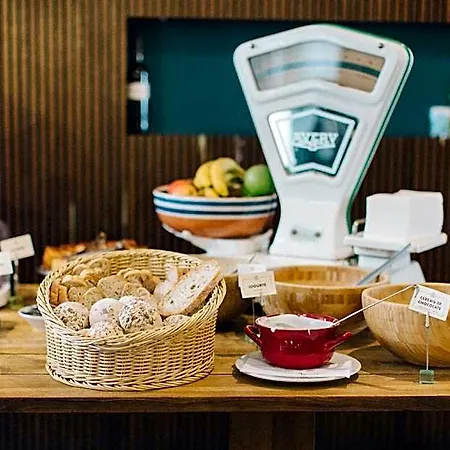 The Independente & Terrace Couette-café