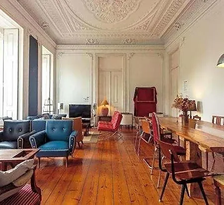 The Independente & Terrace Couette-café Lisboa