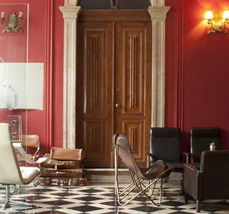 The Independente & Terrace Отель типа 